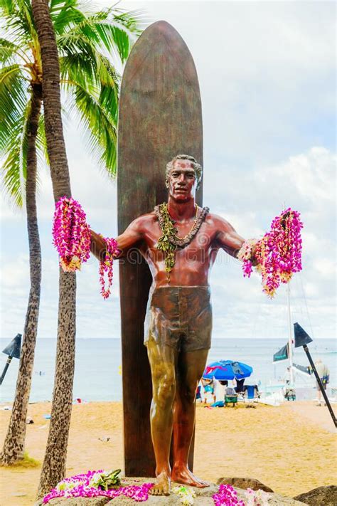 Statue Of Duke Kahanamoku